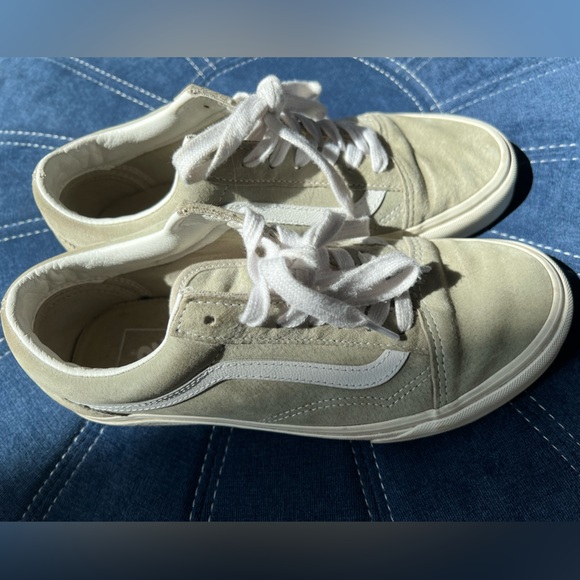 Vans Old Skool Skate Shoe - Picture 2 of 3